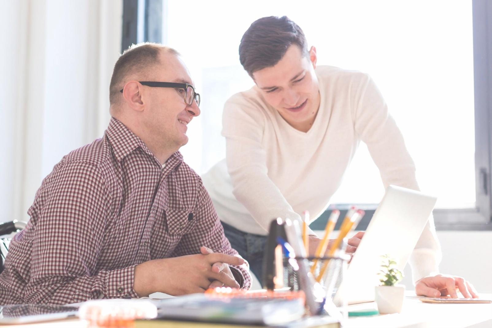 Detaillierte Finanzanalyse und Reporting